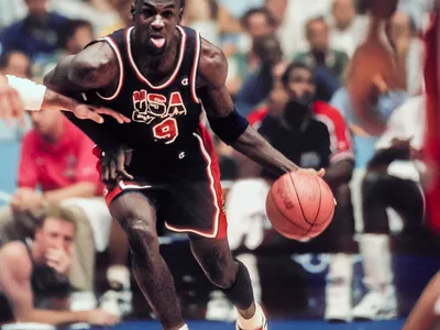 里夫斯：詹皇东契奇信任让我自信爆棚.